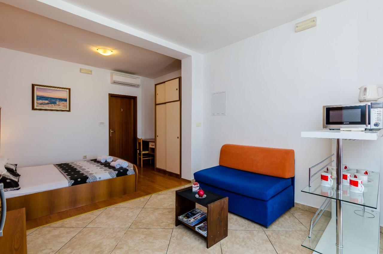 Apartments Kanjuo By The Sea 米利尼 外观 照片