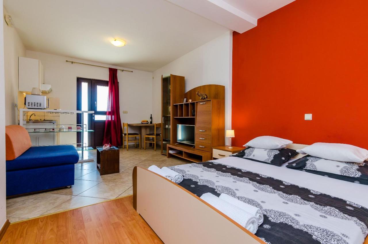 Apartments Kanjuo By The Sea 米利尼 外观 照片